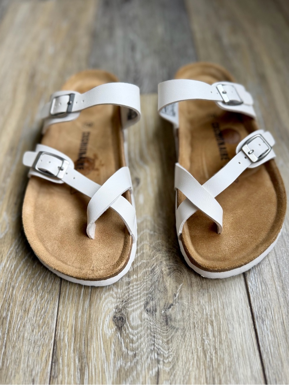 Cushionaire Luna Sandals — NEW GREAT CONDITION